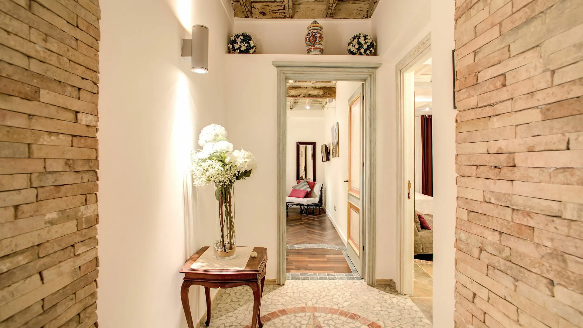 Apartment Suite In Rome Historic
