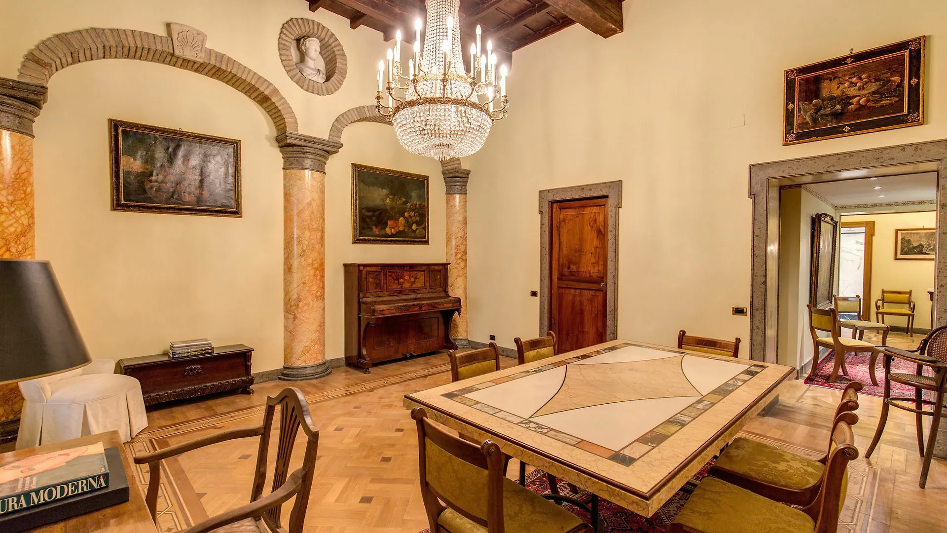 Apartment Suite In Rome Historic