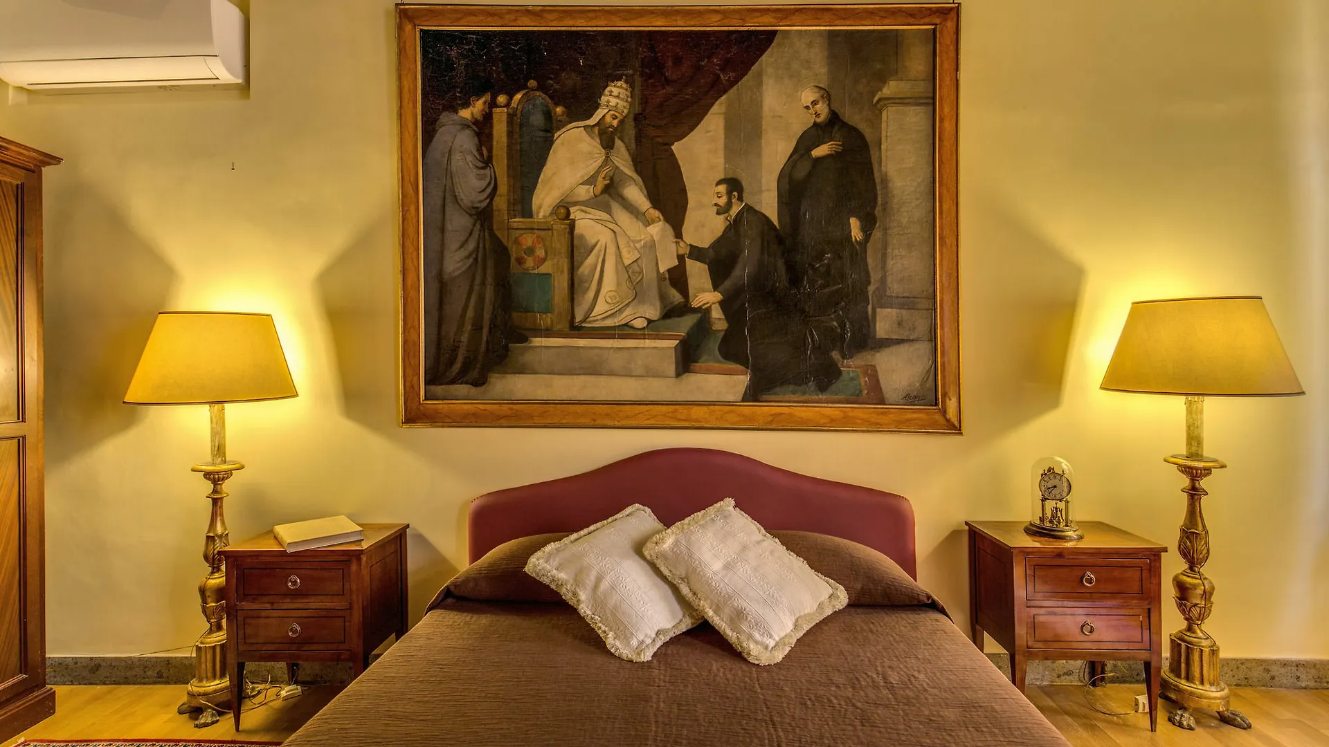 Apartment Suite In Rome Historic