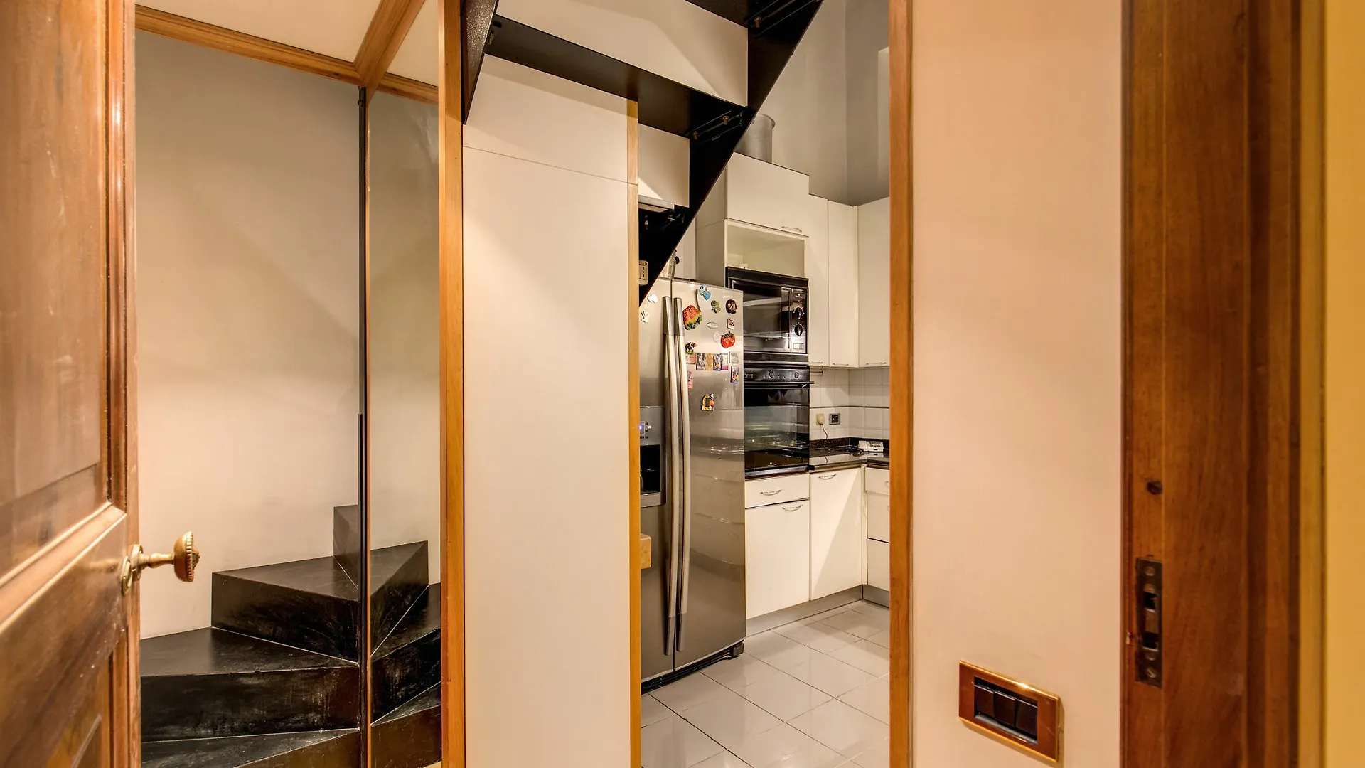 Suite In Rome Historic Apartment