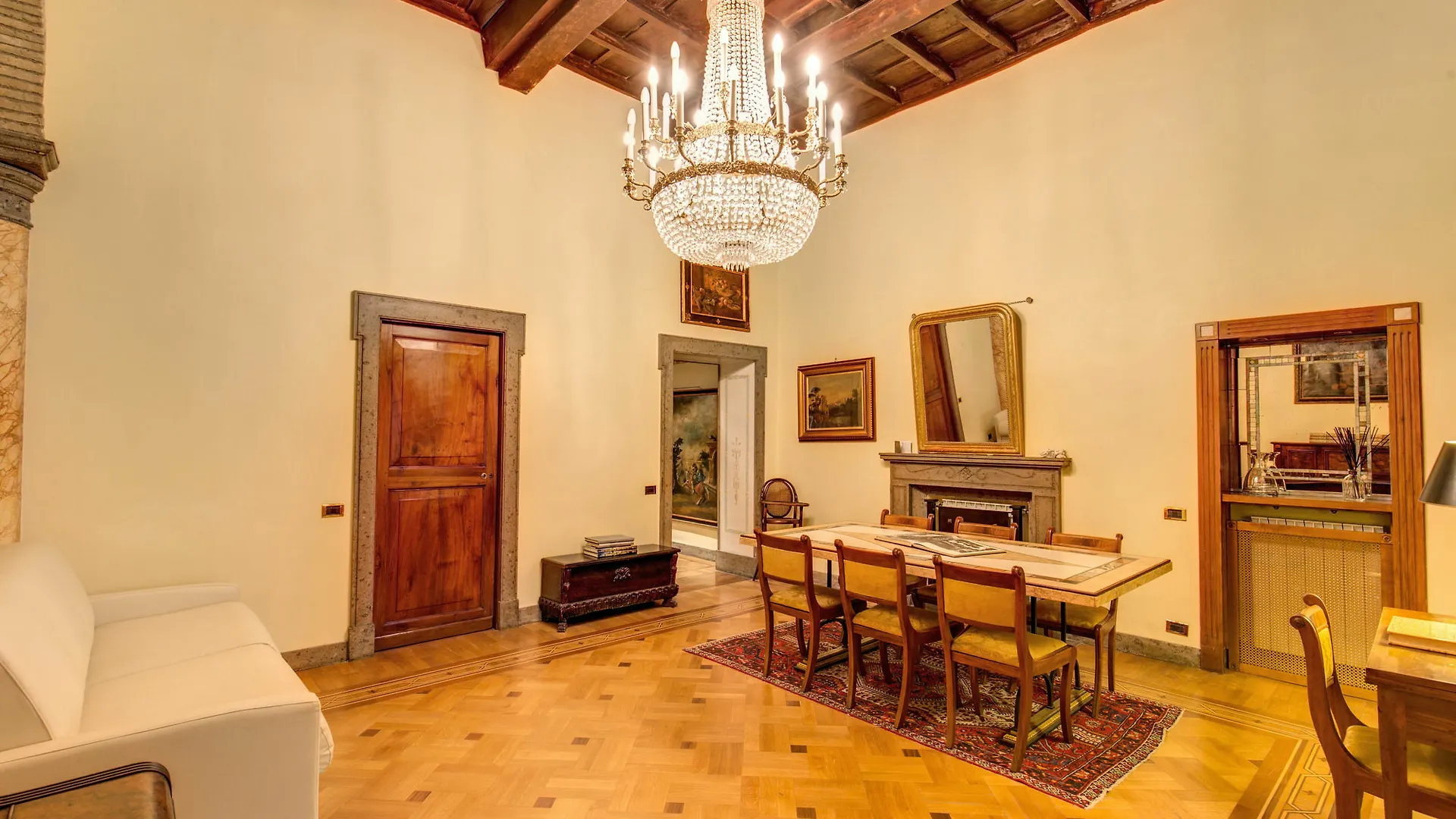 Suite In Rome Historic Apartment