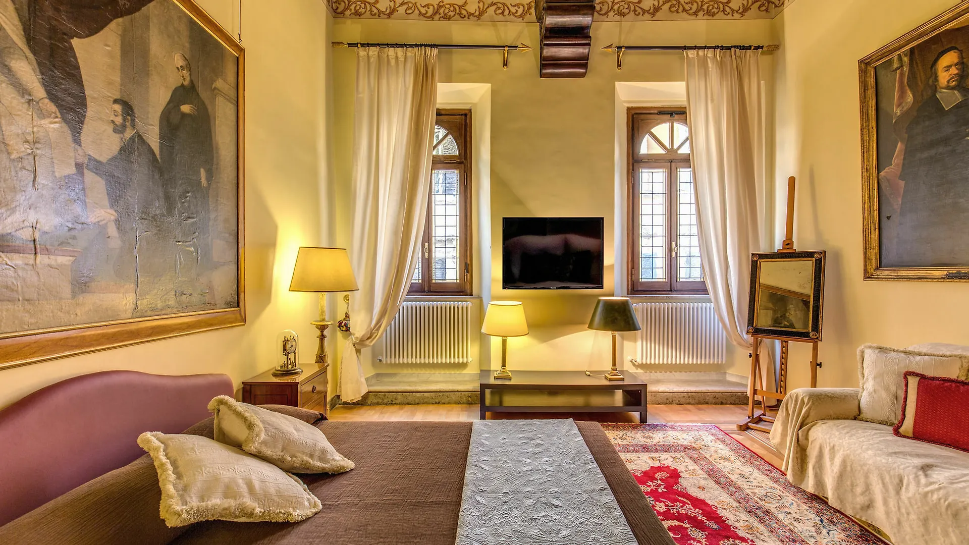 Suite In Rome Historic Apartment