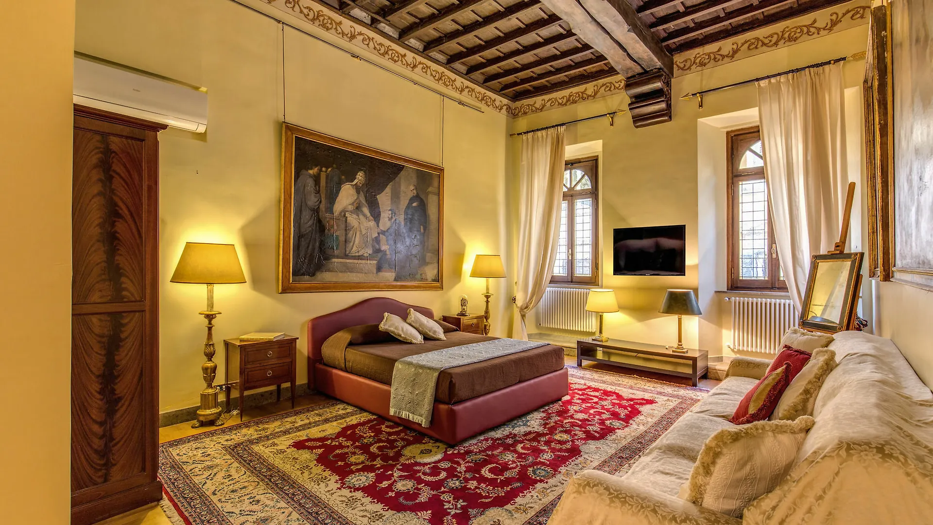 Apartment Suite In Rome Historic